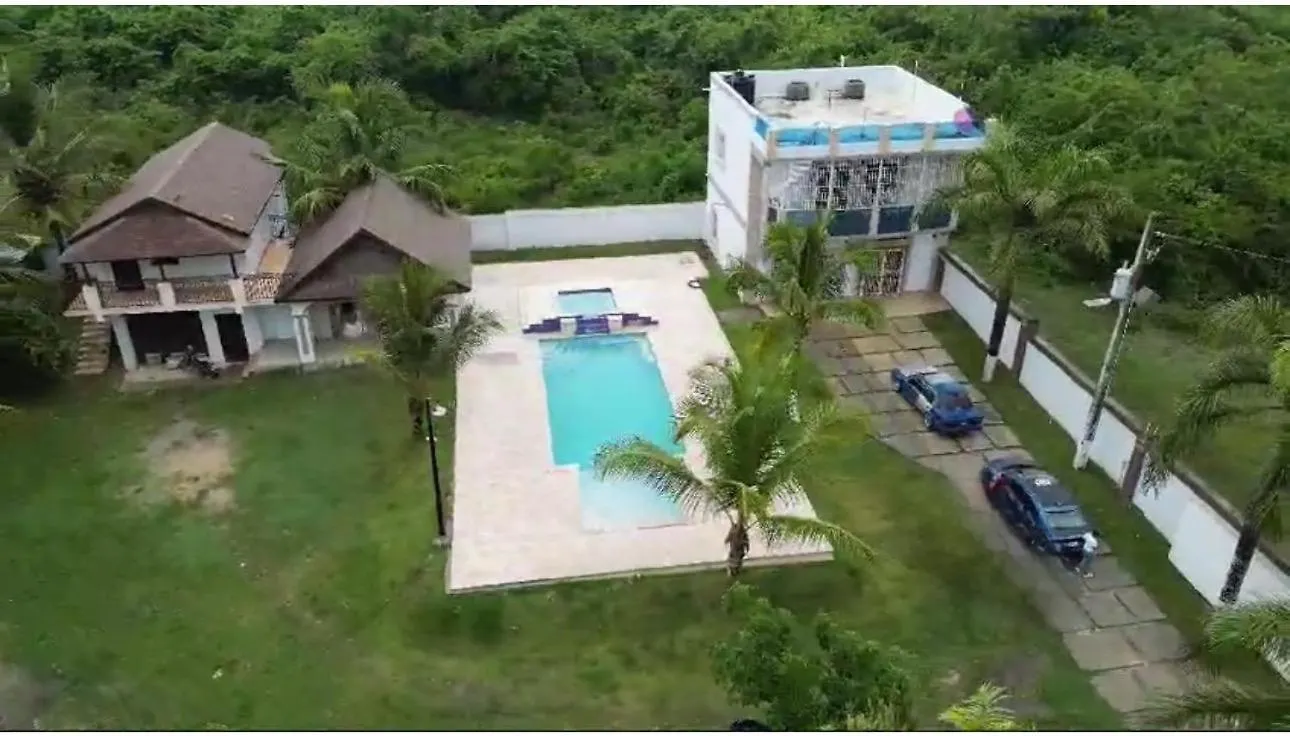 Villa Romero ボカ・チカ